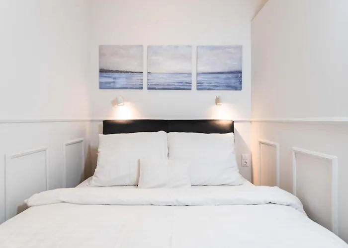Charming Studio - In The Downtown